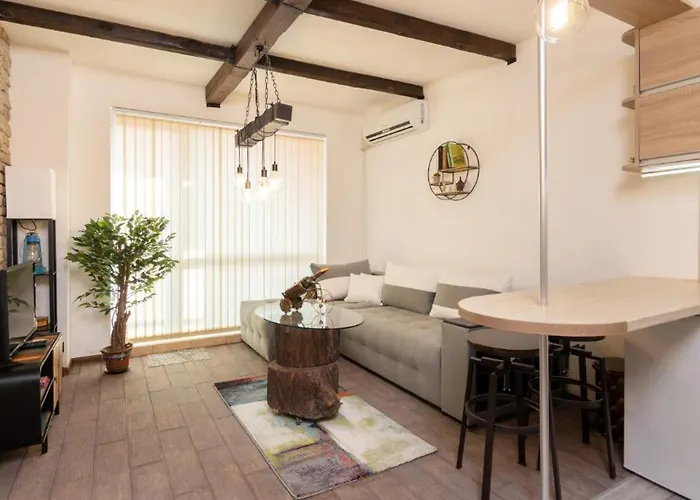 The Balkan Lägenhet