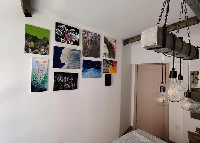 The Balkan Lägenhet